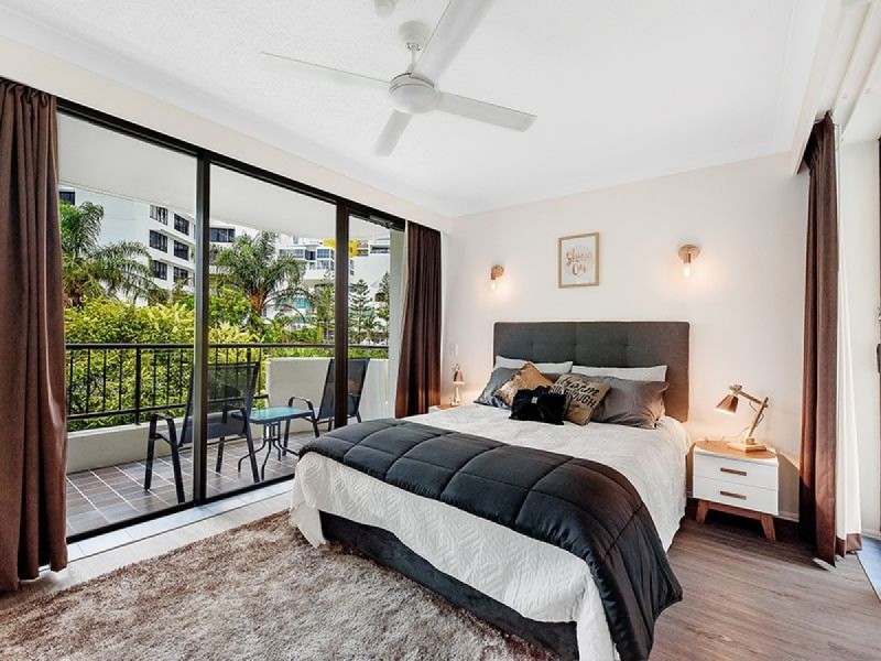 201/8 Albert Avenue, Broadbeach QLD 4218