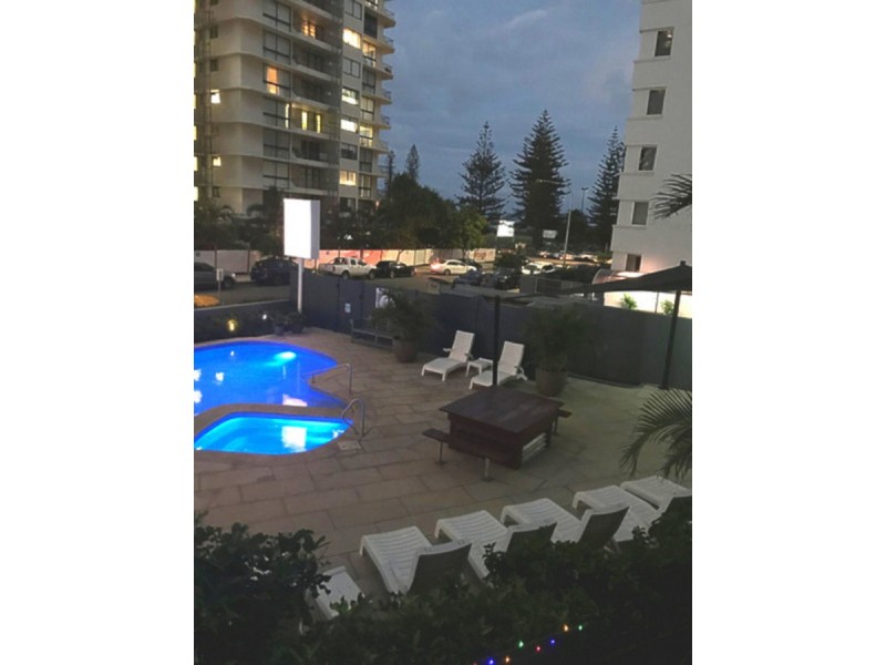201/8 Albert Avenue, Broadbeach QLD 4218