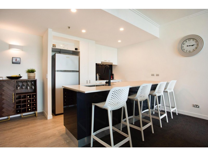 2805/33 T E Peters Drive, Broadbeach Waters QLD 4218