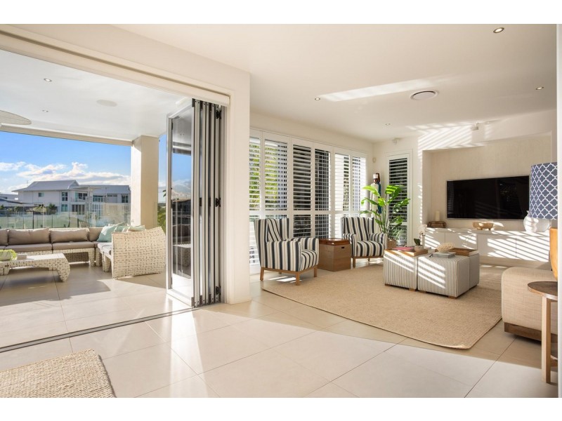 43 Boomerang Crescent, Sorrento QLD 4217