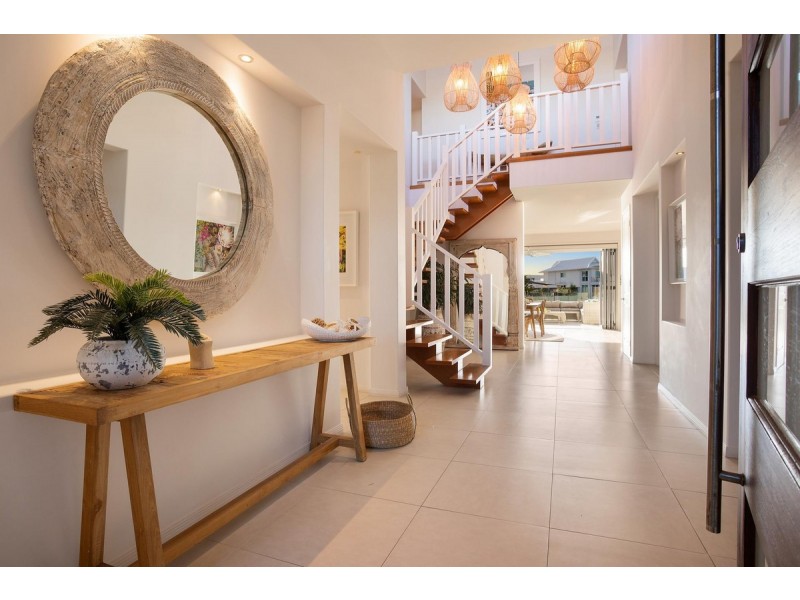 43 Boomerang Crescent, Sorrento QLD 4217