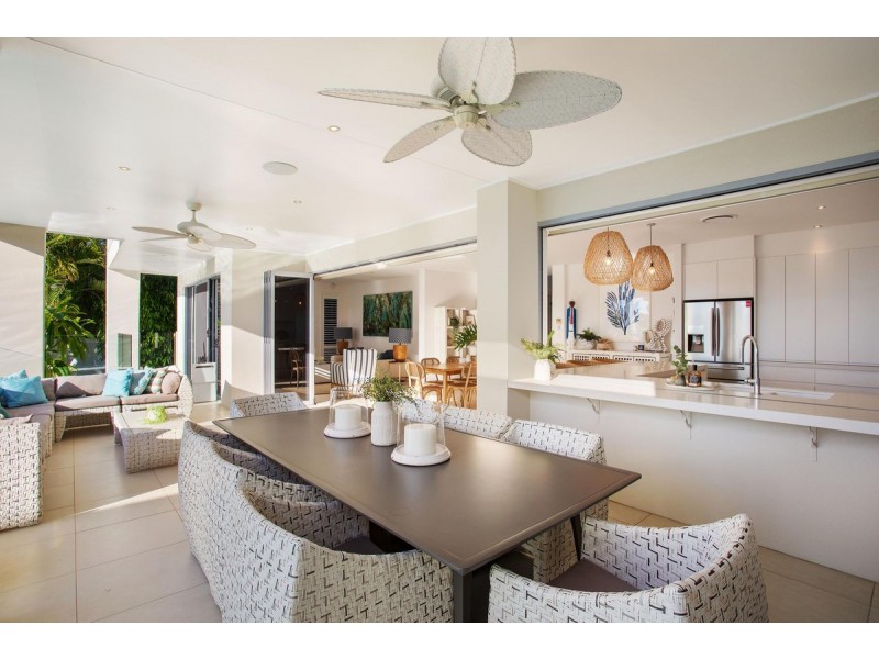 43 Boomerang Crescent, Sorrento QLD 4217