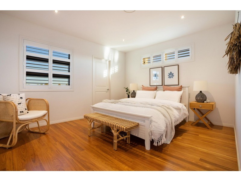 43 Boomerang Crescent, Sorrento QLD 4217