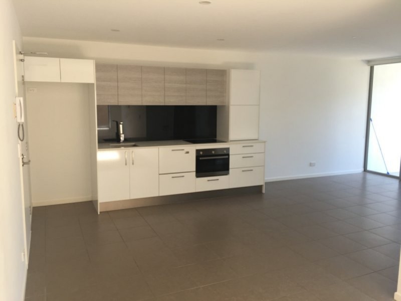 1201/6-8 Waterford Court, Bundall QLD 4217