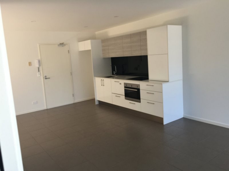 1201/6-8 Waterford Court, Bundall QLD 4217