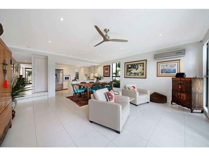 10/3 Lee Road, Runaway Bay QLD 4216