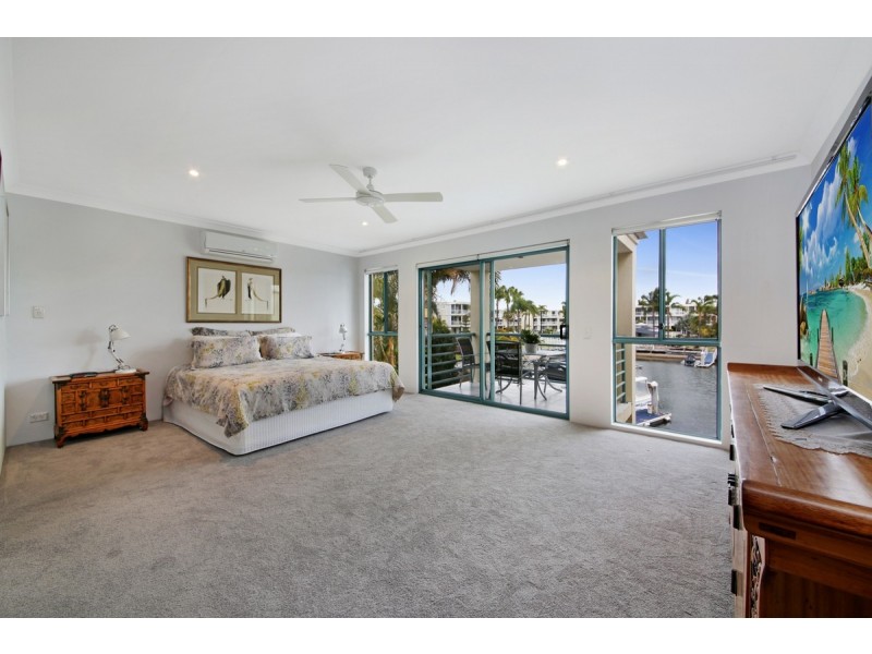 10/3 Lee Road, Runaway Bay QLD 4216