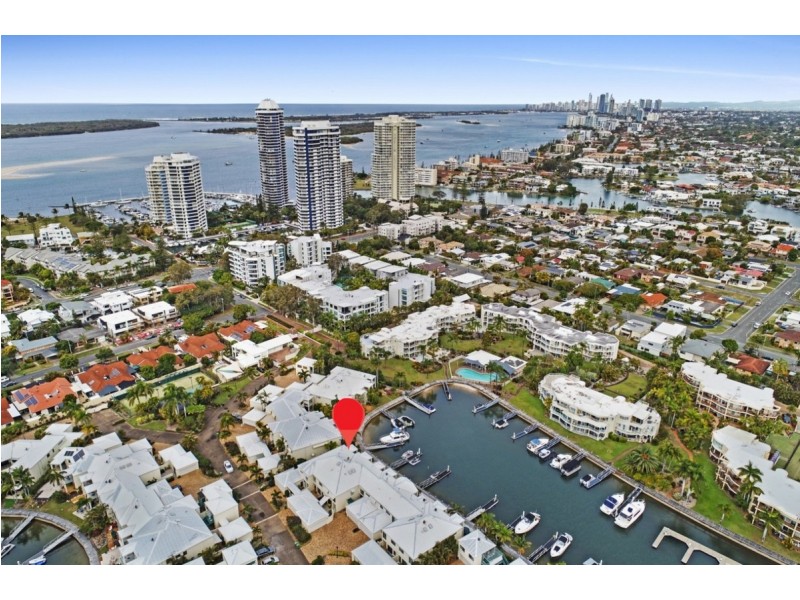 10/3 Lee Road, Runaway Bay QLD 4216