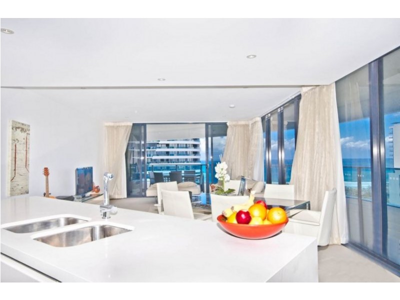 21507/21 Elizabeth Avenue, Broadbeach QLD 4218