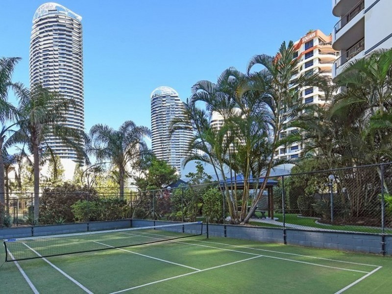 201/8 Albert Avenue, Broadbeach QLD 4218