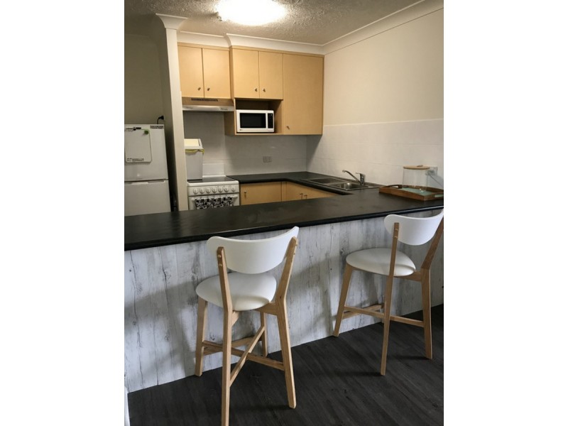 201/8 Albert Avenue, Broadbeach QLD 4218