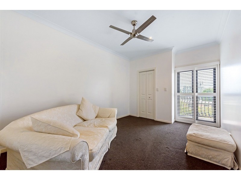 1/19 Jubilee Avenue, Broadbeach QLD 4218