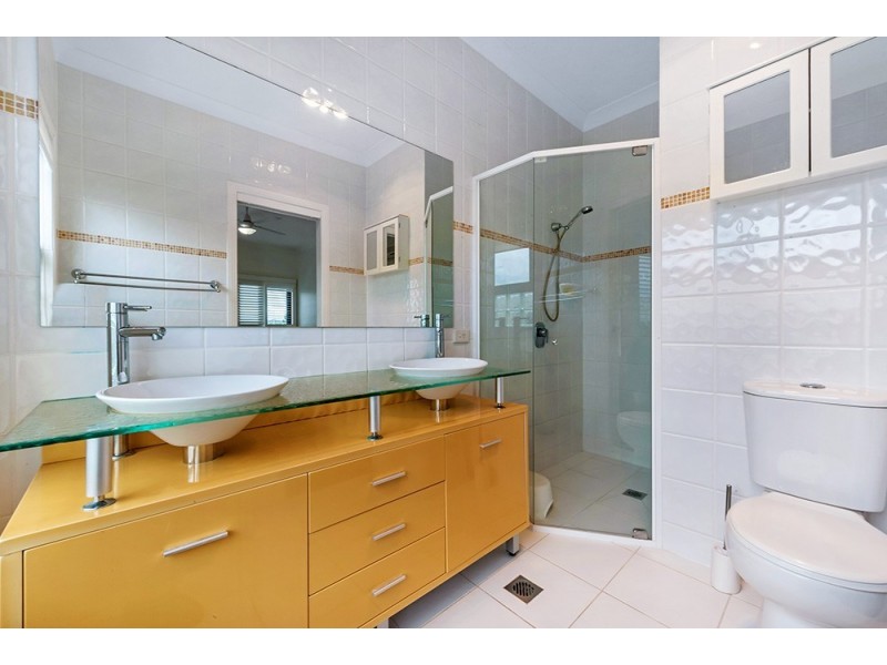 1/19 Jubilee Avenue, Broadbeach QLD 4218