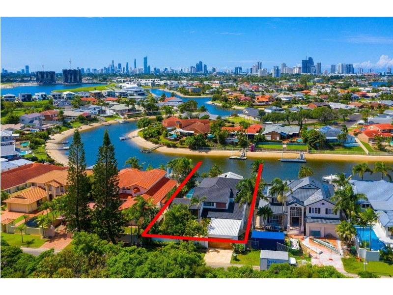 8 Wollundry Place, Mermaid Waters QLD 4218