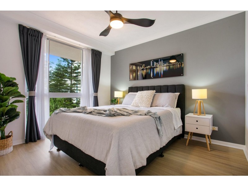 14/93 Old Burleigh Road, Broadbeach QLD 4218