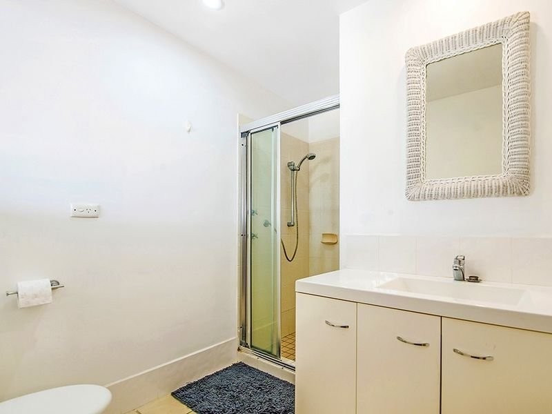 18 Coobowie Street, Broadbeach Waters QLD 4218