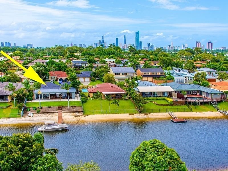 18 Coobowie Street, Broadbeach Waters QLD 4218