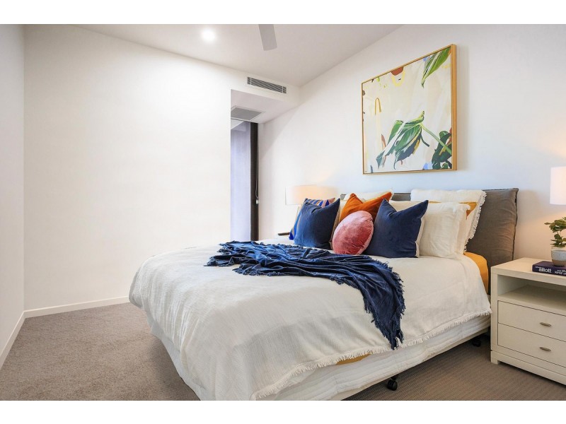 502/95 Old Burleigh Road, Broadbeach QLD 4218