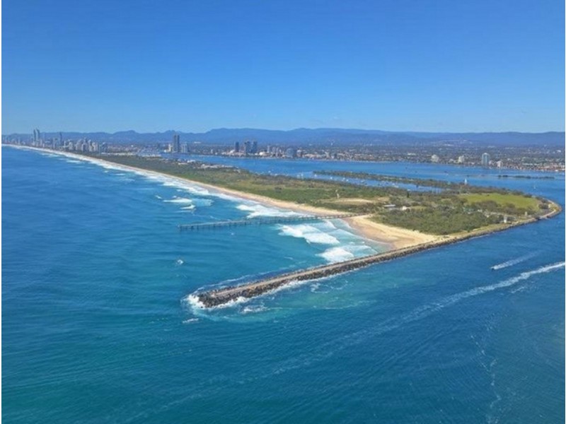 21/15 Pacific Street, Main Beach QLD 4217