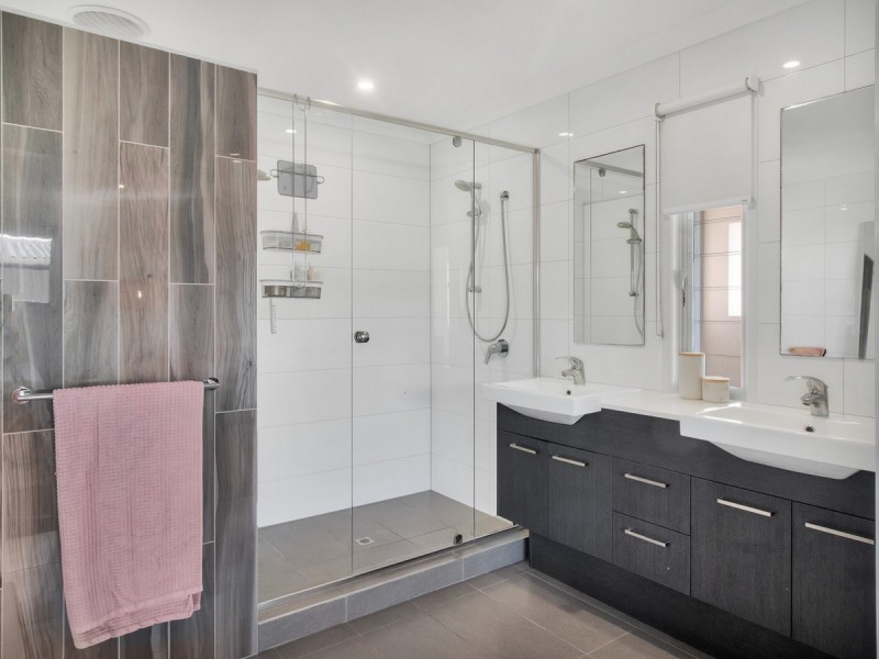 29 Cronulla Avenue, Mermaid Beach QLD 4218