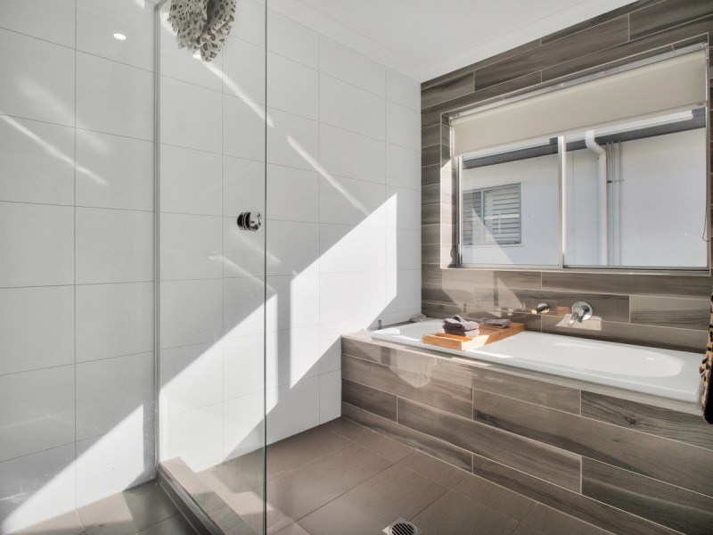 29 Cronulla Avenue, Mermaid Beach QLD 4218