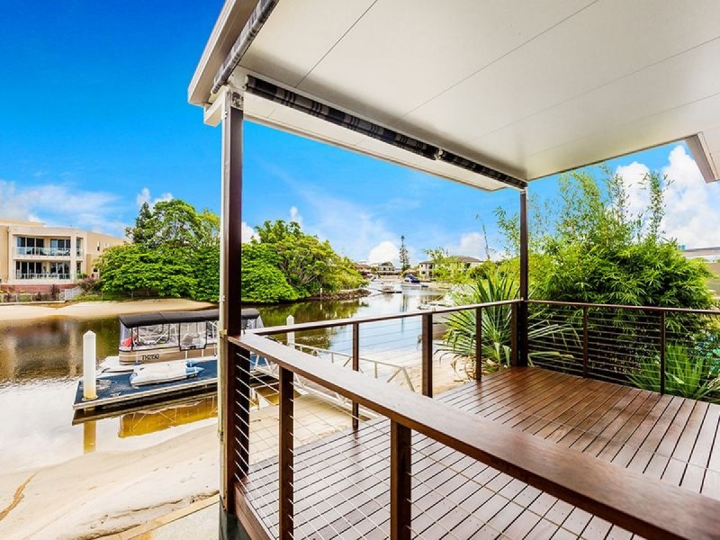 86 Gibraltar Drive, Isle Of Capri QLD 4217