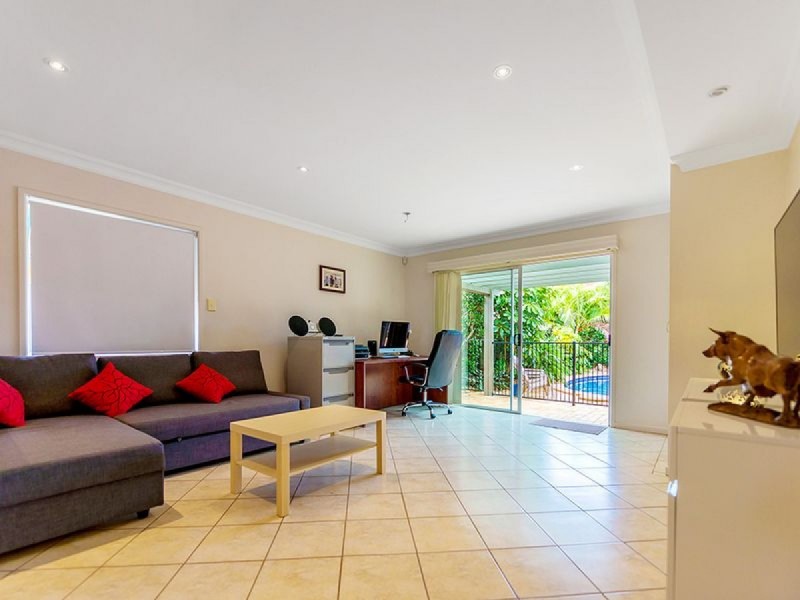 86 Gibraltar Drive, Isle Of Capri QLD 4217