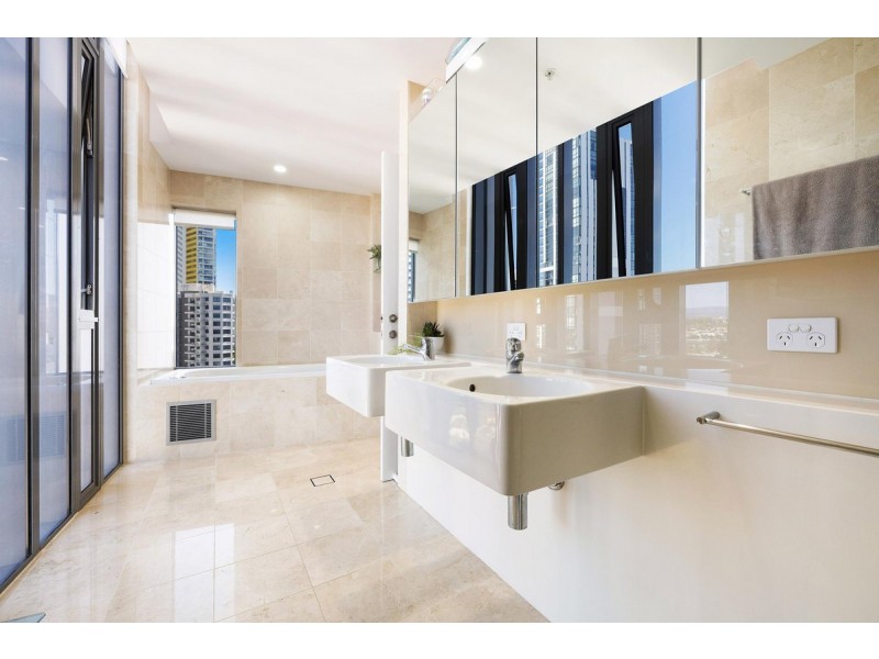 28/173 Old Burleigh Road, Broadbeach QLD 4218