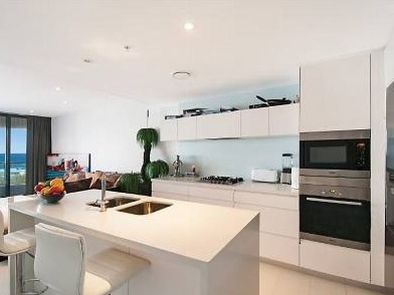 21306/4-26 Charles Avenue, Broadbeach QLD 4218