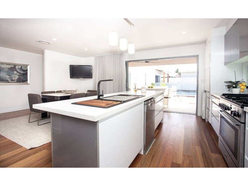 35 Brindisi Avenue, Surfers Paradise QLD 4217