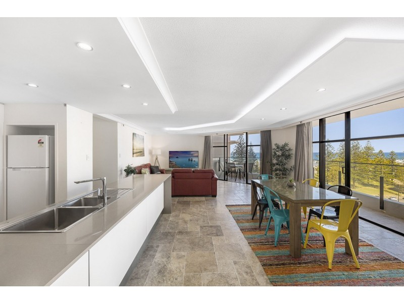 7E/1 Albert Avenue, Broadbeach QLD 4218
