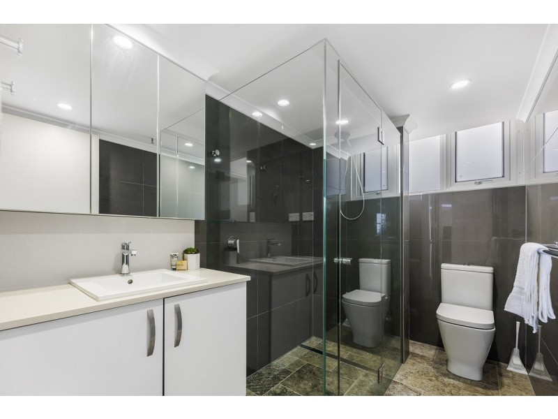 7E/1 Albert Avenue, Broadbeach QLD 4218