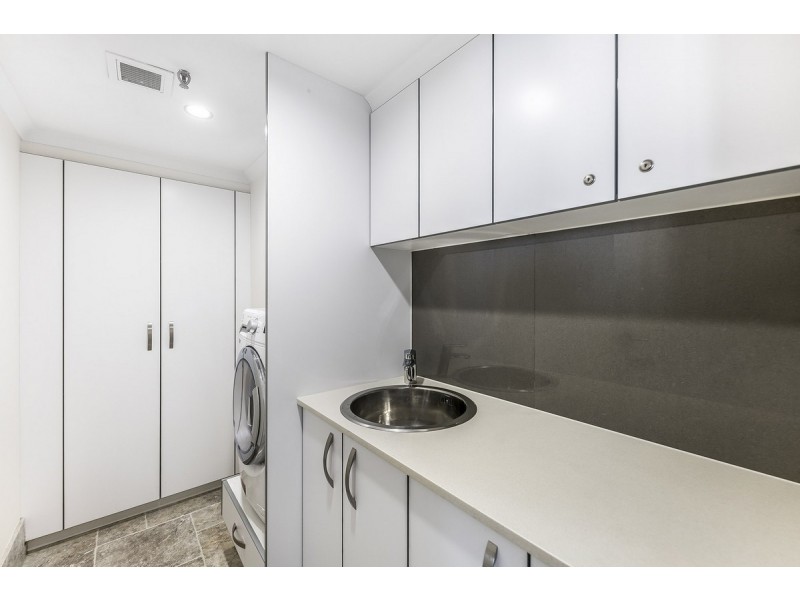 7E/1 Albert Avenue, Broadbeach QLD 4218