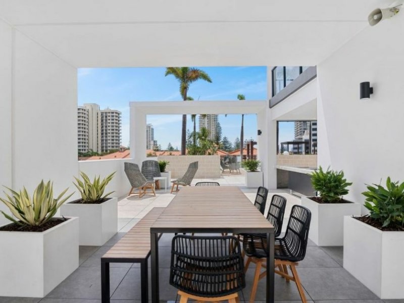 198/31 Queensland Avenue, Broadbeach QLD 4218