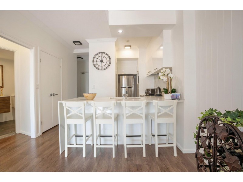 412/9-21 Beach Parade, Surfers Paradise QLD 4217