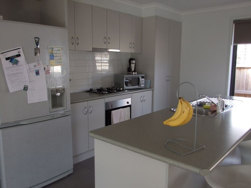 34 Elspeth Circuit, Mount Martha VIC 3934