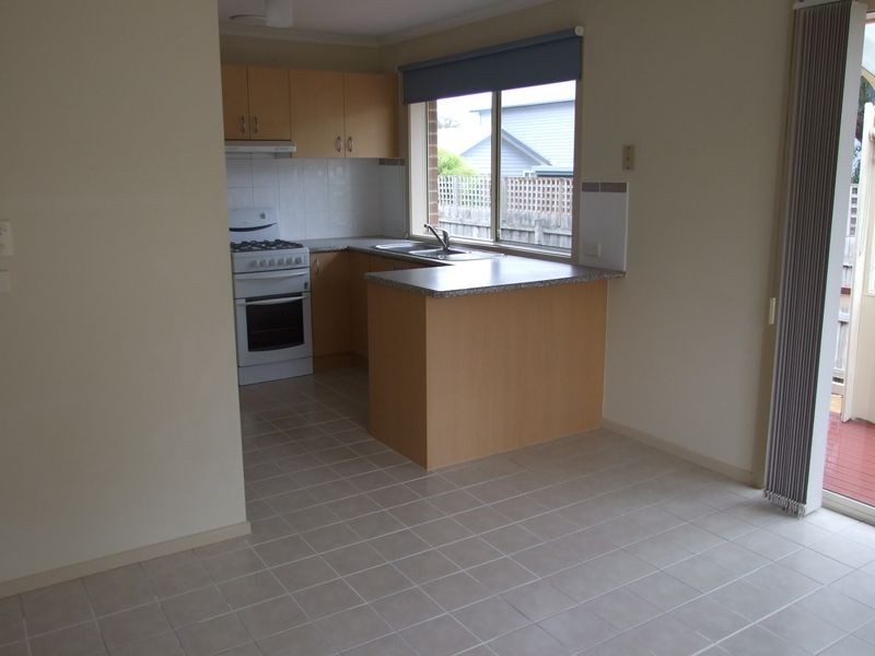 4 7/9 Carol Street, Mornington VIC 3931