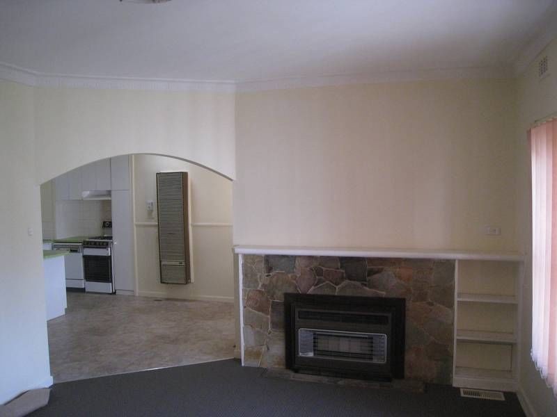 2/4 Surrey, Mornington VIC 3931