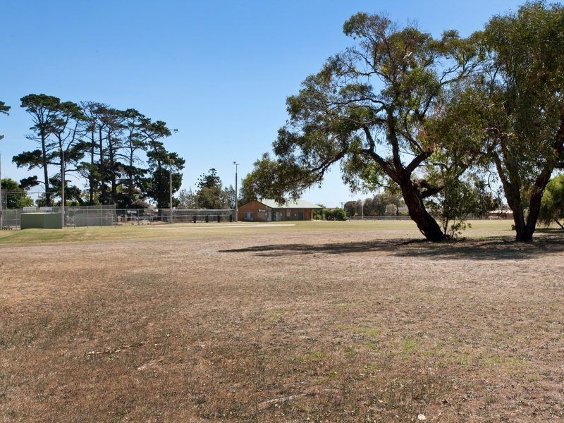 71 Hampden Street, Mornington VIC 3931