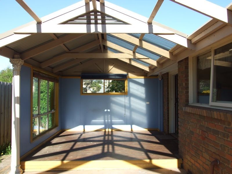 27 Melaleuca Drive, Mornington VIC 3931