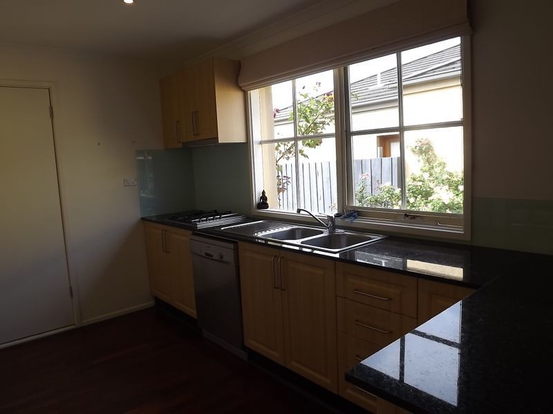 3/6 Nelson Street, Mornington VIC 3931