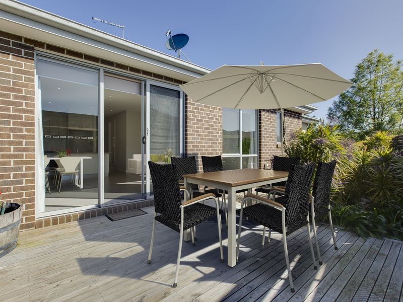 2/61 Mitchell Street, Mornington VIC 3931
