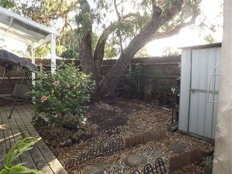 1/3-5 Carol Street, Mornington VIC 3931