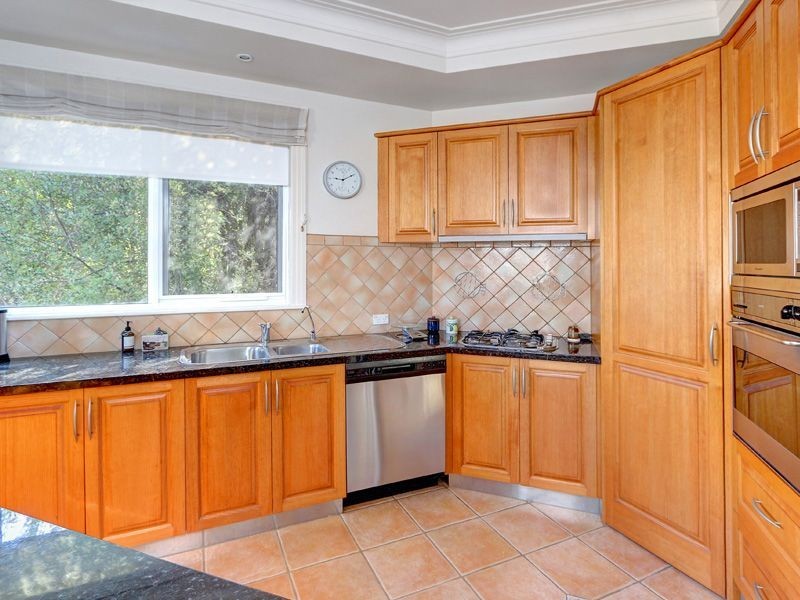 2 Grange Road, Mornington VIC 3931