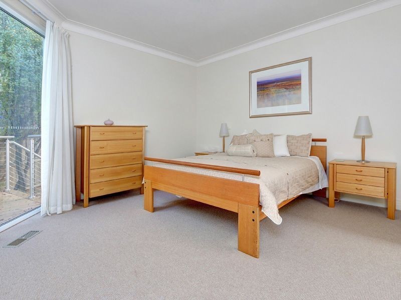 2 Grange Road, Mornington VIC 3931