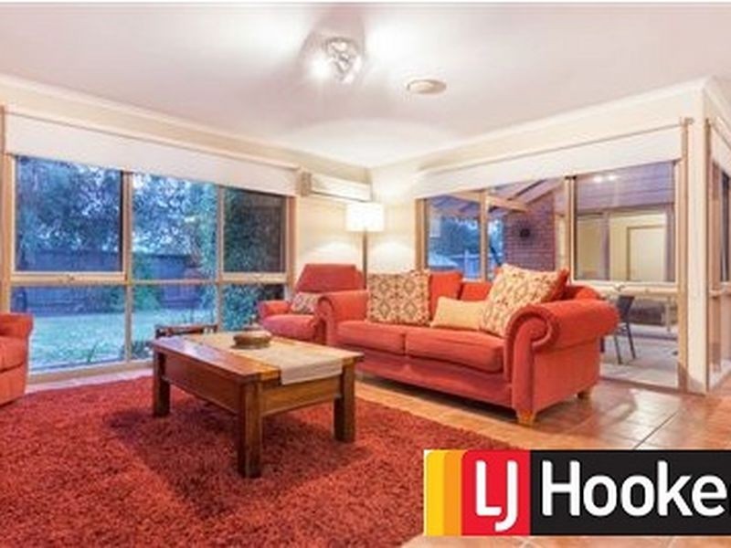 9 Vivian Way, Mount Martha VIC 3934