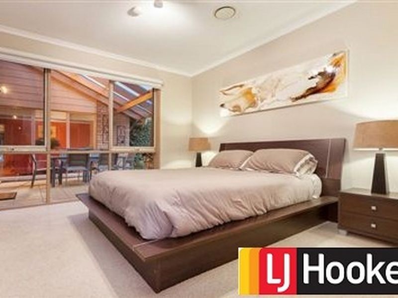 9 Vivian Way, Mount Martha VIC 3934