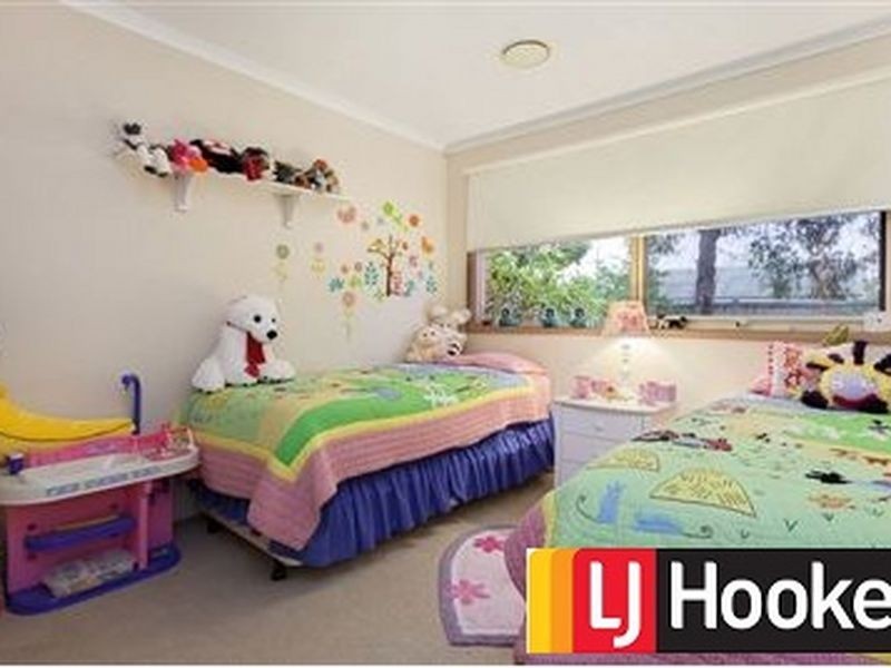 9 Vivian Way, Mount Martha VIC 3934