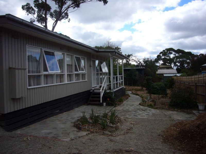 81 Bay Road, Mount Martha VIC 3934