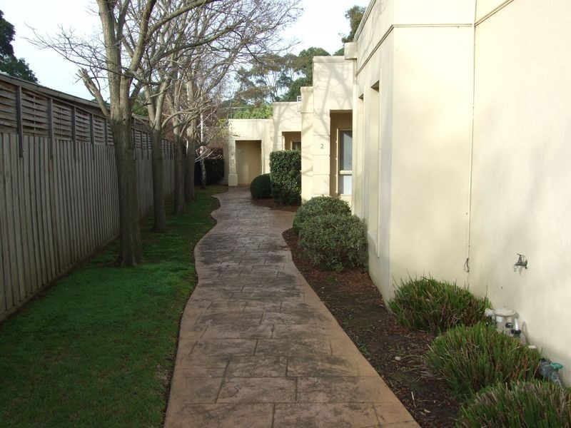 2/42 Shandon Street, Mornington VIC 3931